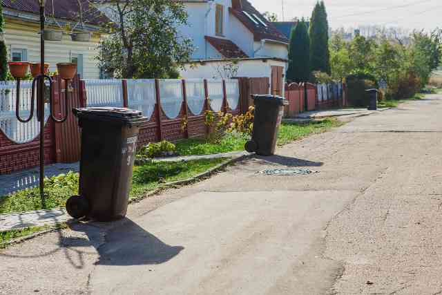 Жителям Минска хотят подарить мусорные контейнеры 