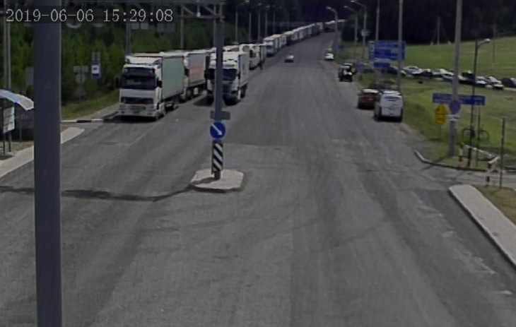 На границе с ЕС 6 июня продолжают скапливаться грузовики На границе с ЕС 6 июня продолжают скапливаться грузовики