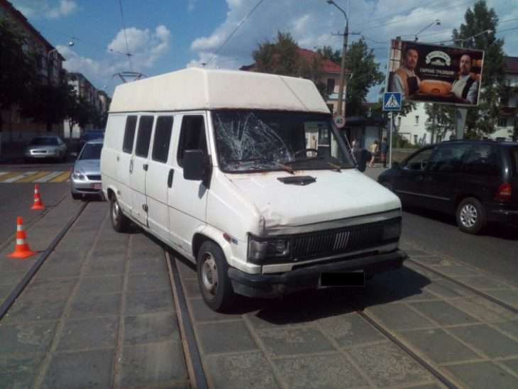 Молодого парня сбил грузовик на переходе в Витебске