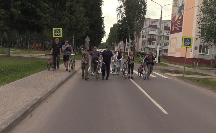 Новости сегодня: велосипедная прогулка Лукашенко с младшим сыном в Болбасово и смерть белорусского певца от удара током