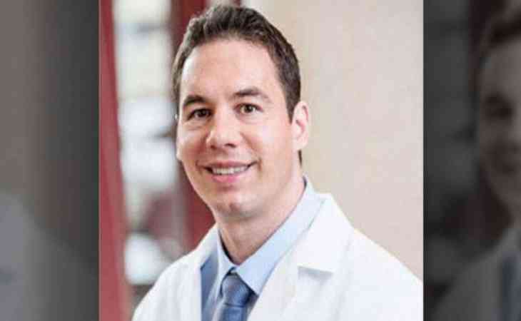 Врача обвиняют в убийстве 25 пациентов, ему грозит 375 лет заключения