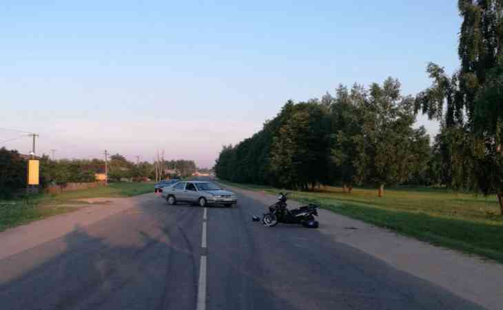 В Клецком районе лоб в лоб столкнулись мопед и SEAT