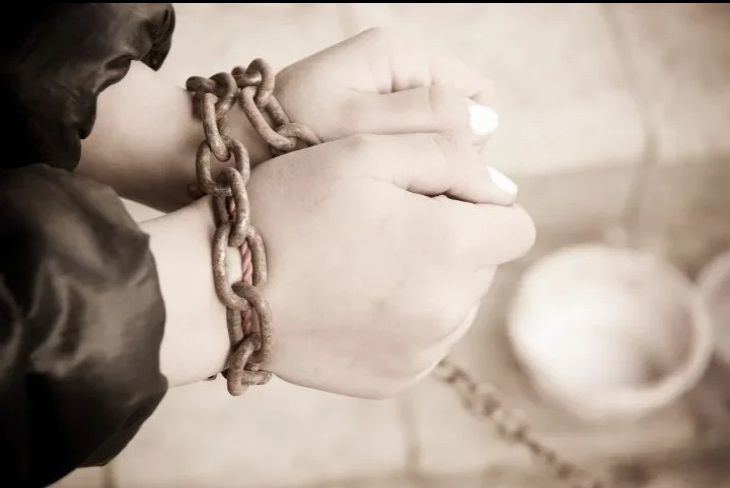 Воспитателя детского лагеря приговорили к 17 годам тюрьмы за насилие над мальчиками Воспитателя детского лагеря приговорили к 17 годам тюрьмы за насилие над мальчиками