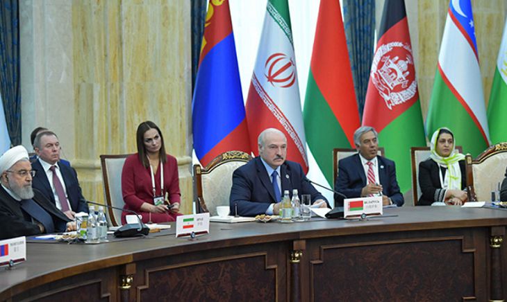 Лукашенко: экономика и торговля — инструмент враждебного воздействия