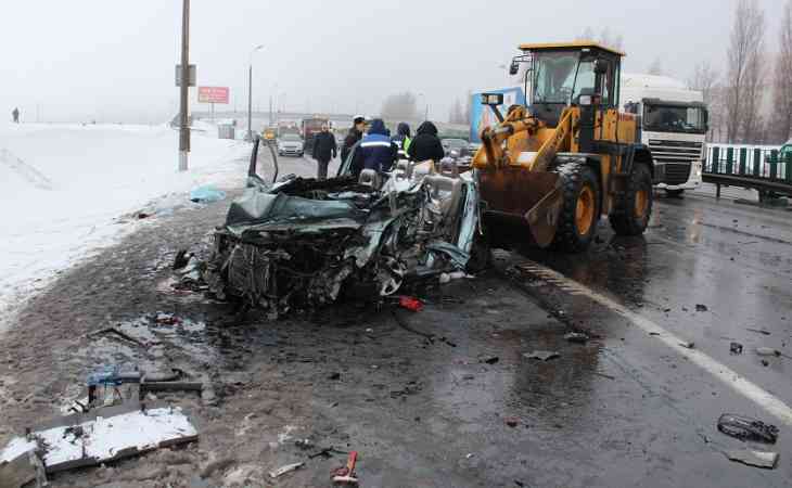 Смертельная авария с тремя погибшими на МКАД: водителю фуры предъявлены обвинения Смертельная авария с тремя погибшими на МКАД: водителю фуры предъявлены обвинения