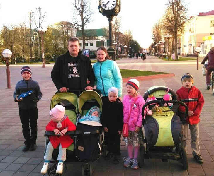 Семь детей, гектар земли и собственное дело: бюджет и быт многодетной семьи из провинции