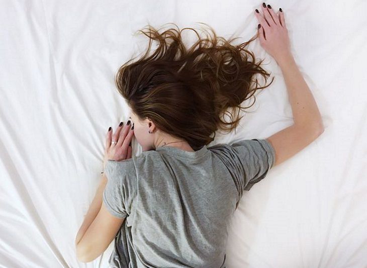 Если вы проснулись между 3 и 5 утра, то организм посылает вам важный сигнал