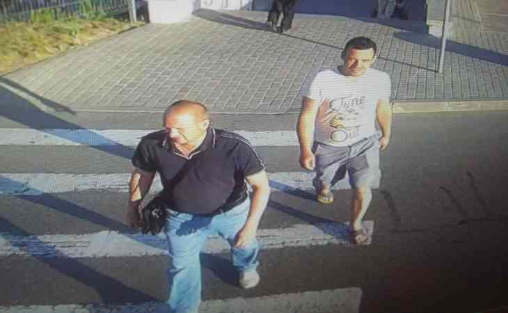 В Минске мужчина зашел в магазин «Марко», обулся и ушел не расплатившись. Его разыскивают