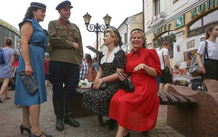 Атмосферу последнего мирного дня 1941 года воссоздали в Бресте
