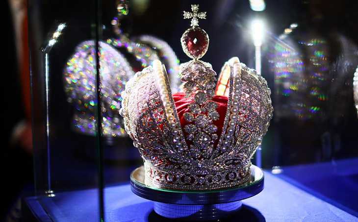 На «Славянский базар» привезут копию короны Российской империи. Это два кг золота и бриллиантов