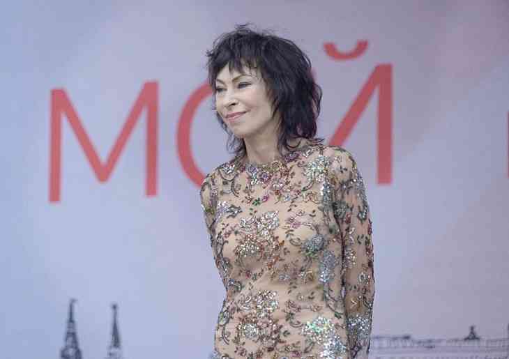 Для меня это бомба Хлебникова отреагировала на обвинения со стороны Шуры в алкоголизме Для меня это бомба Хлебникова отреагировала на обвинения со стороны Шуры в алкоголизме