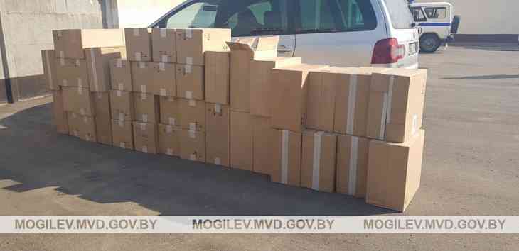 Под Мстиславлем «жучка» поймали: сигареты на 15 000 рублей вез