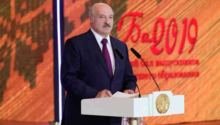 Лукашенко: это модно сейчас – жить онлайн в интернете
