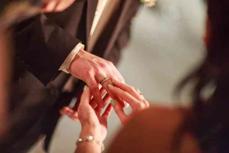 «Это свадьба, а не фестиваль». Подружка невесты захотела прийти на торжество в неглиже