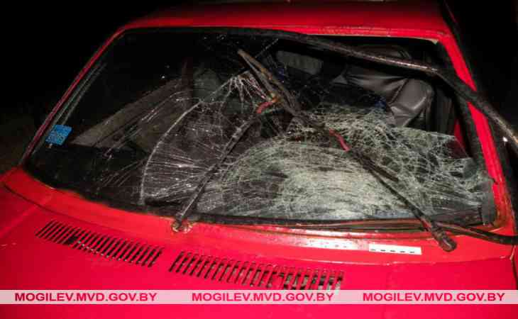 В Кировском районе Volkswagen насмерть сбил женщину, которая находилась посреди дороги