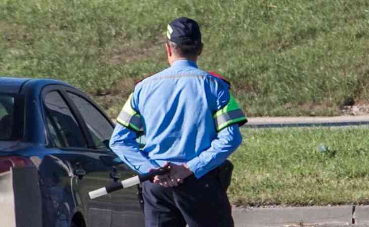 Парни в авто