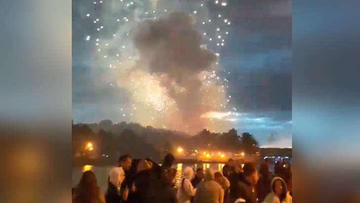 Папа, я боюсь, уйдём отсюда! Видео смертоносного салюта в Минске Папа, я боюсь, уйдём отсюда! Видео смертоносного салюта в Минске