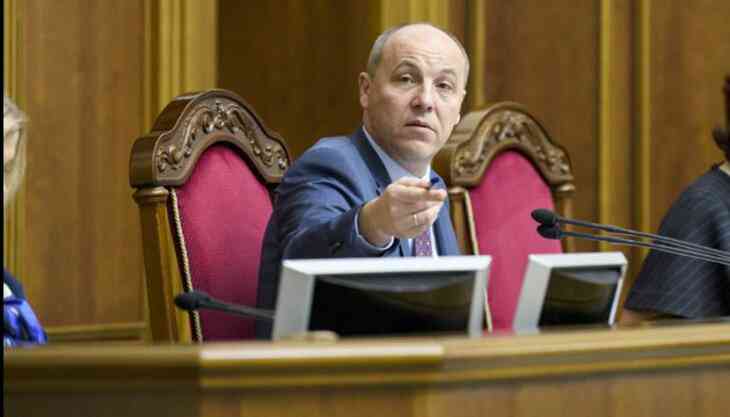 Парубий потребовал от Зеленского подписать закон об импичменте Парубий потребовал от Зеленского подписать закон об импичменте