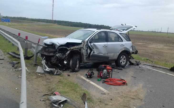 В Бобруйском районе Kia «прошило» отбойником: водитель погиб