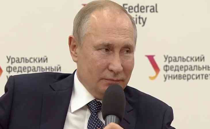 Студентка потеряла сознание во время встречи с Путиным