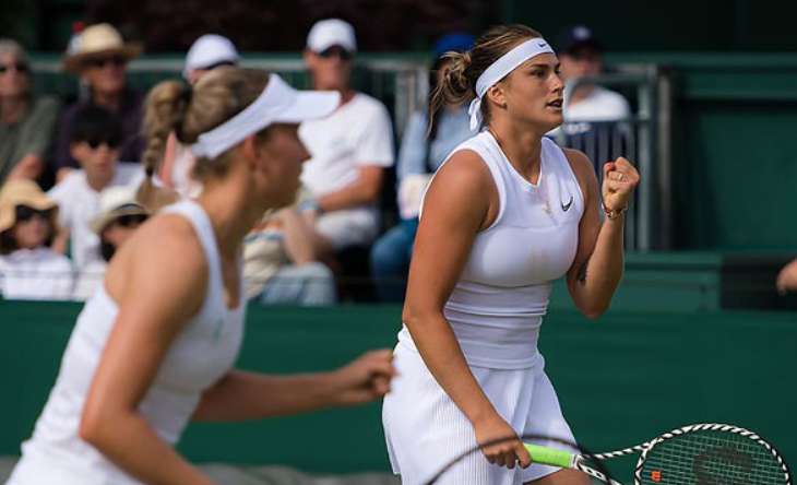 Соболенко и Мертенс вышли в 1/4 финала парного разряда Уимблдона
