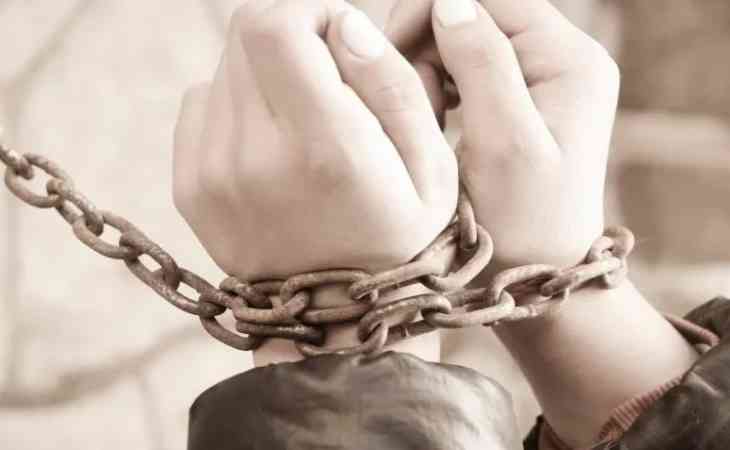 В Москве мужчина пытался продать 16-летнюю девушку в рабство