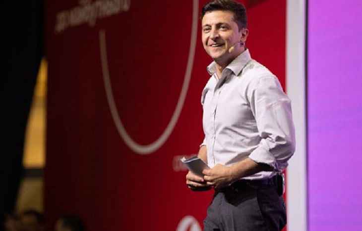 Произошло недоразумение. Обруганный Зеленским чиновник передумал с ним судиться Произошло недоразумение. Обруганный Зеленским чиновник передумал с ним судиться