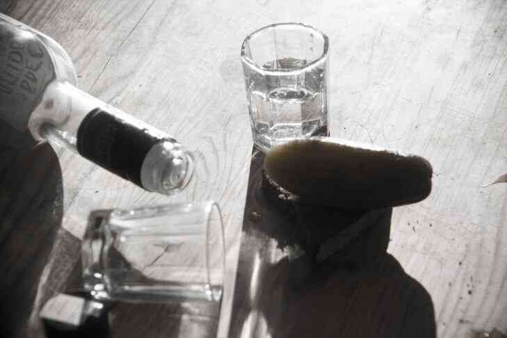 Сколько белорусов «сидят» на алкоголе и как сегодня с этим борются Сколько белорусов «сидят» на алкоголе и как сегодня с этим борются