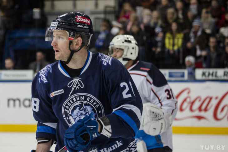 Восемь игроков подписали контракты с ХК Динамо-Минск Восемь игроков подписали контракты с ХК Динамо-Минск