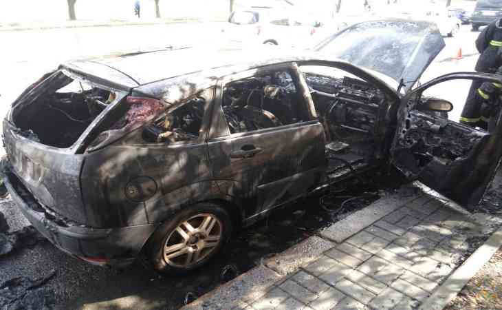 В центре Минска сгорела легковушка