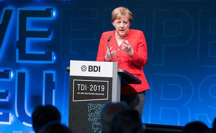 В правительстве Германии объяснили проблемы с дыханием у Меркель