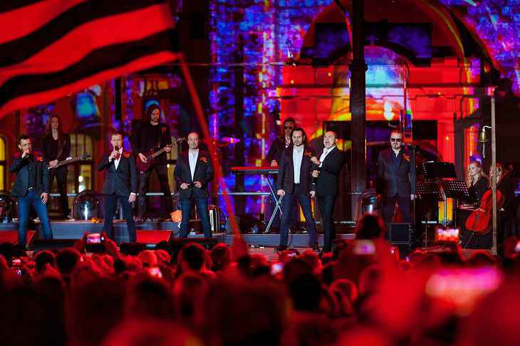 «Хор Турецкого» и Soprano бесплатно выступят сегодня в Минске