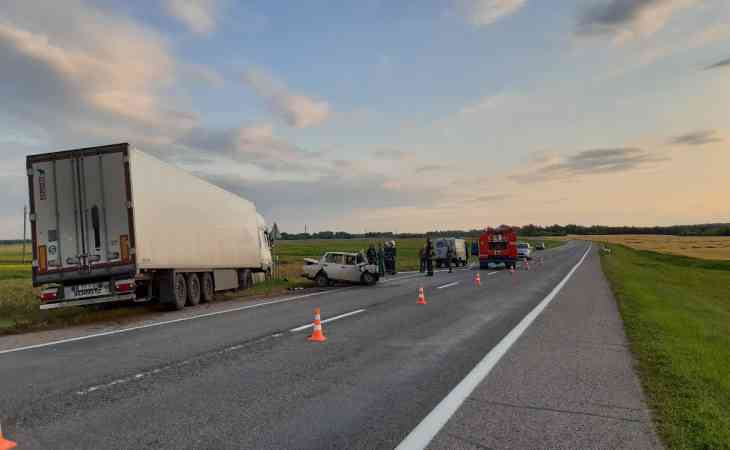 В Лепельском районе легковушка столкнулась с фурой: 78-летний водитель погиб В Лепельском районе легковушка столкнулась с фурой: 78-летний водитель погиб