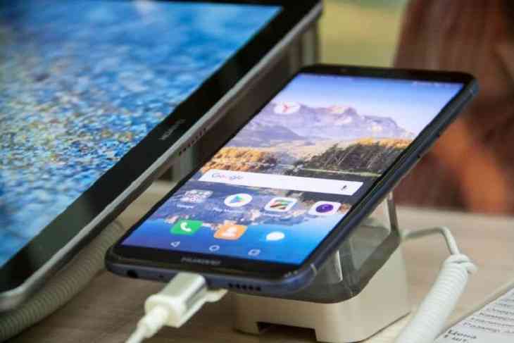 Ожоги и кровь из паха: парень принял смерть от смартфона Ожоги и кровь из паха: парень принял смерть от смартфона