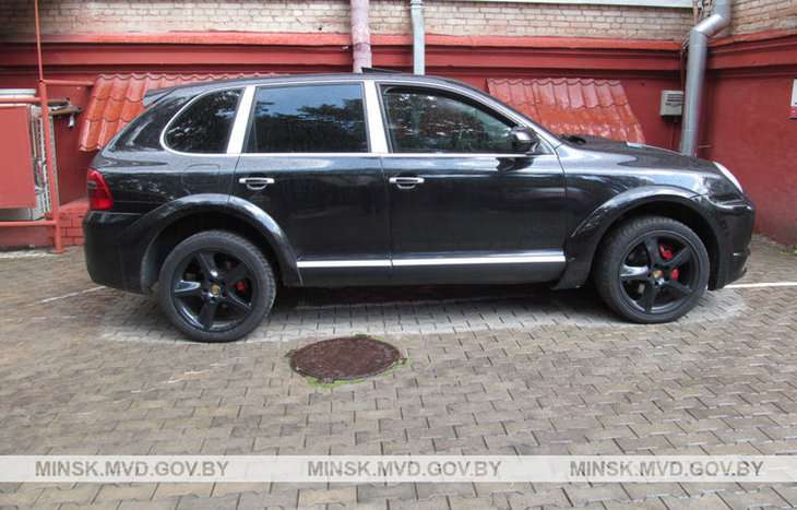 В Минске мужчина бейсбольной битой избил доставщика пиццы