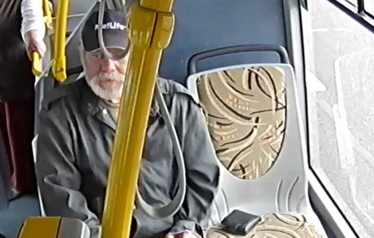 Минчанин забрал «бесхозный» кошелек в автобусе. Теперь мужчина объявлен в розыск