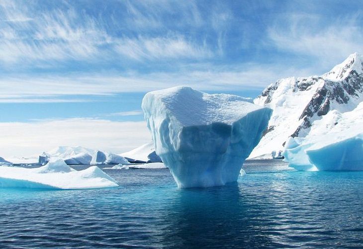 Тающие ледники Антарктиды предложили засыпать искусственным снегом