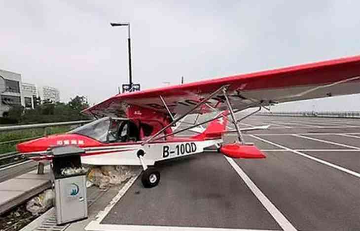 За ночь мальчик угнал два самолета 