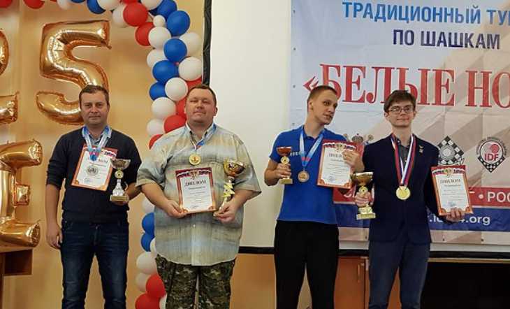 Белорус Евгений Кондраченко победил в турнире по шашкам в Санкт-Петербурге