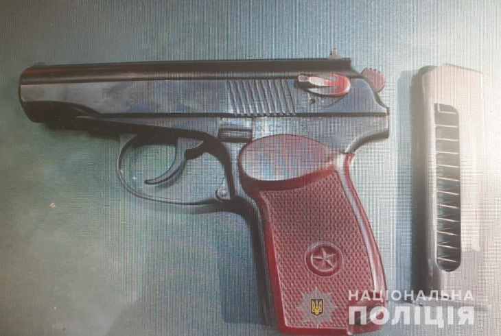 Не поделили мертвеца: работники ритуальной службы устроили драку со стрельбой под Киевом