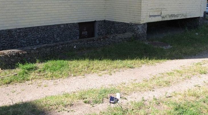 Вора в Бресте нашли по упаковке от семечек