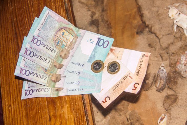 Сколько белорусов получает «недопустимо низкие» зарплаты