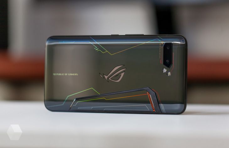 Компания Asus показала самый мощный игровой смартфон в мире