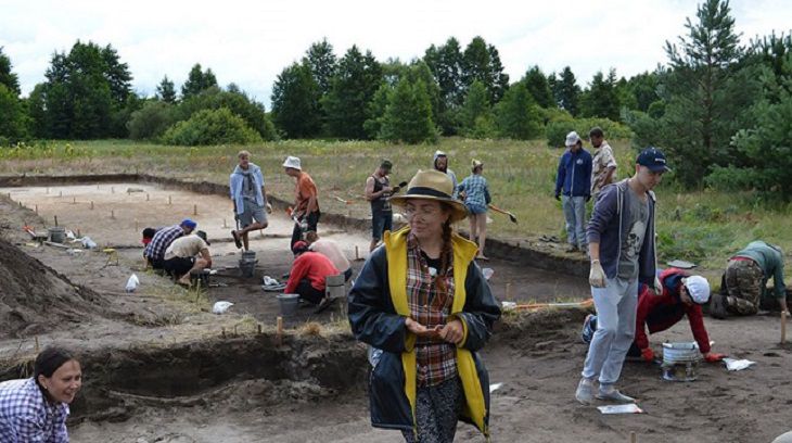 Студенты в деревне под Солигорском нашли тысячи артефактов II-IV вв. н.э.