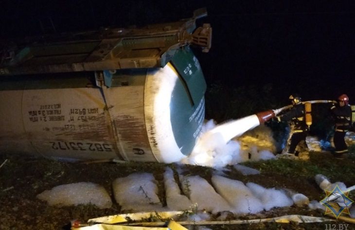 Утечку газа ликвидировали, дачников эвакуировали. Опубликовано видео с места крушения грузового поезда