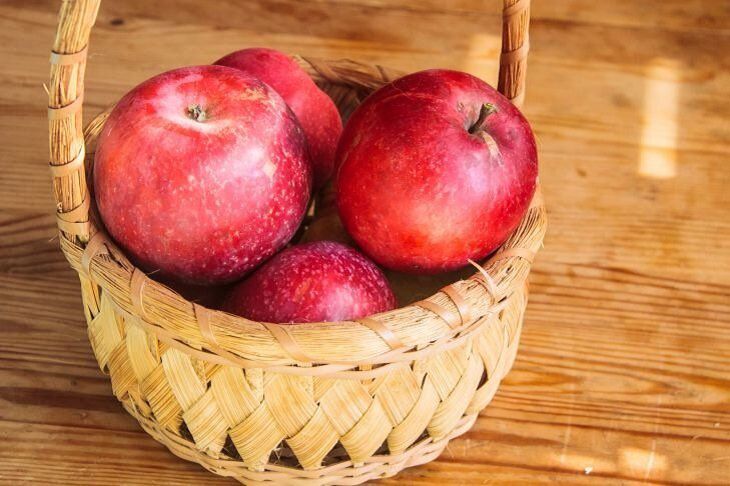 В МАРТ рассказали, почему импортные яблоки стоят дешевле белорусских