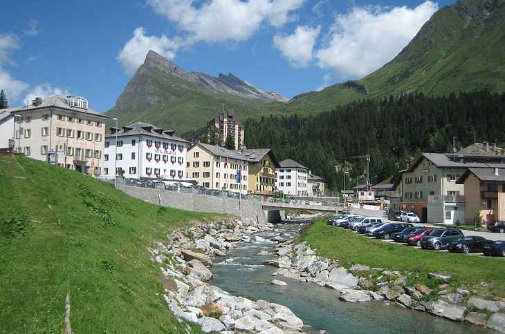 Автобус с туристами из Беларуси застрял в Швейцарии