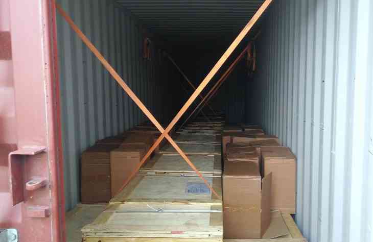 Польские таможенники нашли в поезде из Беларуси сигареты на $90 тыс. Польские таможенники нашли в поезде из Беларуси сигареты на $90 тыс.