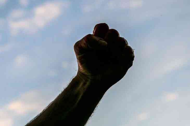 В Новополоцке избили сторожа кафе, вынесли еду и спиртное В Новополоцке избили сторожа кафе, вынесли еду и спиртное