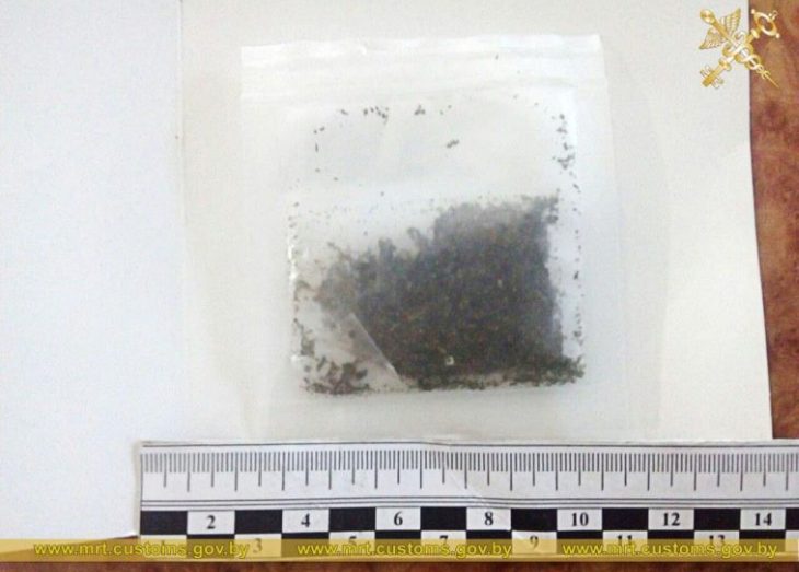 В минском аэропорту нашли марихуану в посылке из Нидерландов